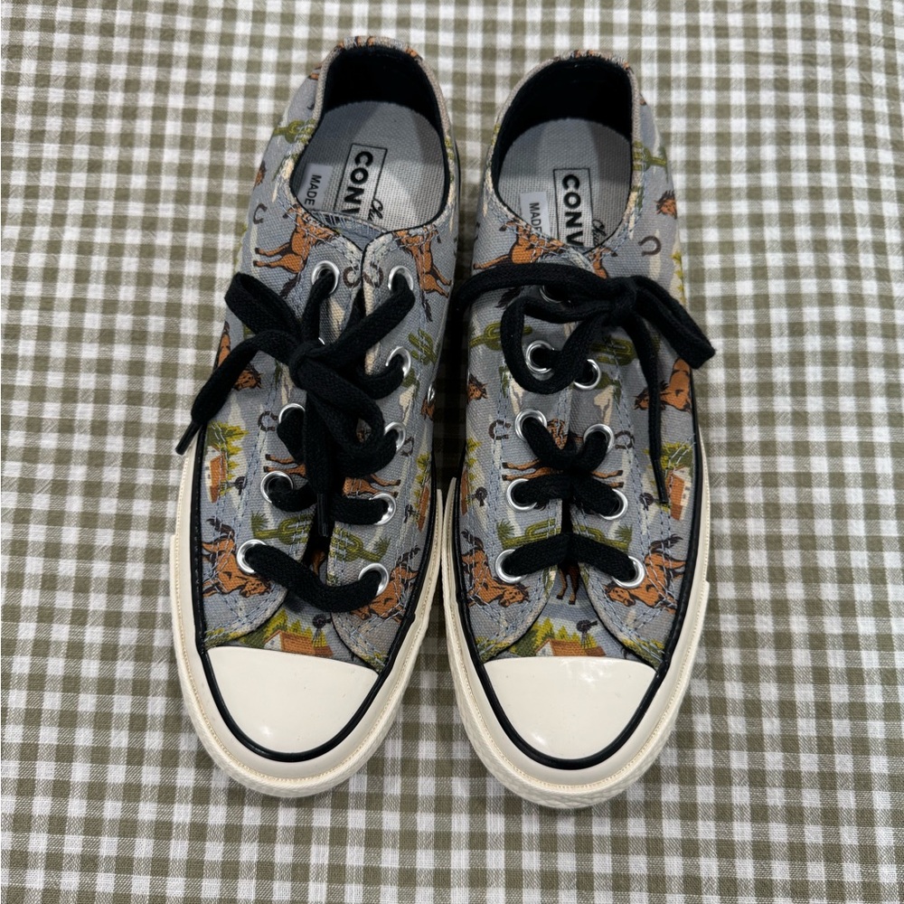 Horse print converse